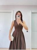 V Yaka Uzun Kolsuz Elbise- Kahverengi thumbnail 1