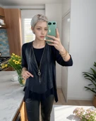 Kadın Uzun Kol Asimetrik Kesim Viskon Bluz Ve çatlak Deri Görünümlü Fermuar Detaylı Yelek Ikili Takım thumbnail 2