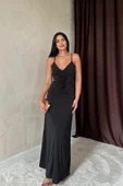 Siyah Büzgülü Uzun Güllü Elbise thumbnail 2