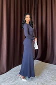 Lacivert Vücudu Saran Uzun Elbise thumbnail 3