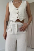 Bej Önü Düğmeli Yelek Ve Pantolon Takım thumbnail 4