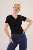 Kısa Kollu Yaka Detaylı Kaşkorse Siyah Bluz - 1