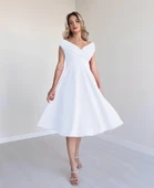 Kadın Kısa Kollu Kruvaze Yaka Eteği Volanlı Krep Elbise thumbnail 1