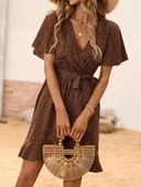 Kadın Kısa Kelebek Kollu Kruvaze Yakalı Belden Kuşaklı Kısa Desenli Süprem Elbise thumbnail 5