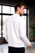 Wenders Relax Fit Basic Fırçalı Interlok Bisiklet Yaka Erkek Sweatshirt - Beyaz thumbnail 5