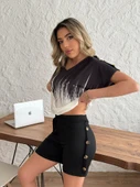 Kadın V Yaka Kısa Kol Kenarları Minik Yırtmaç Detaylı Dalgıç Bluz + Düğme Detaylı Dalgıç şort thumbnail 6