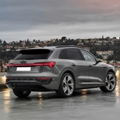 Audi Q8 E-Tron 2023-2027 Arka Cam Silecek Fiskiye Kapağı 4K9955205 thumbnail 2