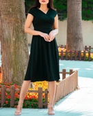 Düşük Omuz Eteği Pileli Krep Kumaş Midi Boy Elbise thumbnail 6