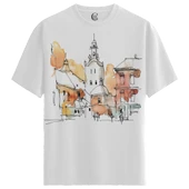 Erkek Beyaz Relaxed Fit %100 Pamuk Tişört – Mürekkep Şehir Kule İllüstrasyonu thumbnail 3