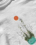 Erkek Beyaz Relaxed Fit %100 Pamuk Tişört – Suluboya Botanik & Turkuaz Küre Baskılı thumbnail 3