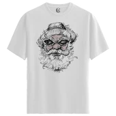 Erkek Beyaz Relaxed Fit %100 Pamuk Tişört – Mürekkep Çizgili Sakallı Adam & Gözlük Baskılı thumbnail 4