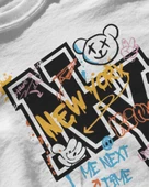 Erkek Beyaz Relaxed Fit %100 Pamuk Tişört – New York Graffiti & Karikatür Baskılı thumbnail 3