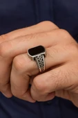 Kral Motif Siyah Oniks Taşlı 925 Gümüş Erkek Yüzük thumbnail 1