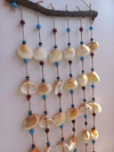 Bordo Mavi Boncuklu Deniz Kabuğu Figürlü Rüzgar Gülü thumbnail 2