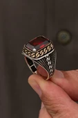 Kırmızı Kare Zirkon Taşlı 925 Erkek Gümüş Yüzük thumbnail 2