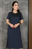 Kadın Kısa Kollu Bisiklet Yaka Yırtmaçlı Viskon Iki Iplik Elbise thumbnail 3