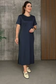 Kadın Kısa Kollu Bisiklet Yaka Yırtmaçlı Viskon Iki Iplik Elbise thumbnail 2