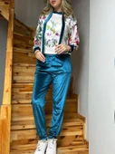 Kadın Kadife Kumaş Uzun Kollu Kapüşon Detay çiçek Baskılı Sweat Ve Pantolon Ikili Takım thumbnail 4