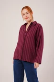 Düğmeli Ve Çizgi Detaylı Bordo Gömlek thumbnail 2