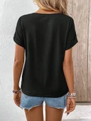 Kadın Kısa Kollu Bisiklet Yaka Dantel Detaylı Viskon Bluz thumbnail 5