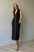 Siyah Boydan Fermuarlı Sıfır Kol Elbise thumbnail 2
