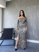 Kadın Madonna Yaka Dalgıç Kumaş Leopar Desen Maxi Boy Derin Yırtmaçlı Elbise thumbnail 11