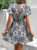 Kadın Kısa Kollu V Yakalı Beli Kuşaklı Desenli Sofya Elbise thumbnail 3