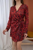 Kırmızı Leopar Desenli Saten Elbise thumbnail 6