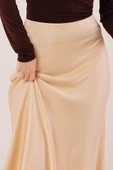 Çan Kesim Midi Krem Saten Etek thumbnail 2