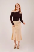 Çan Kesim Midi Krem Saten Etek thumbnail 4