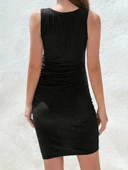 Kadın Askılı Bisiklet Yaka Yandan Büzgülü önden çapraz Detay Viskon Kısa Elbise thumbnail 2