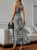 Kadın Omuzlardan Açık Boyundan çapraz Bağlama Detaylı Süprem Elbise thumbnail 4