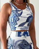 Kadın Sıfır Kollu Yuvarlak Yaka çiçekli Desenli Süprem Crop Ve Yırtmaçlı Etek Ikili Takım thumbnail 2