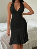 Kadın Sıfır Kol Derin V Yakalı Bağcıklı Sırt Dekolteli Etek Fırfır Detaylı Sandy Elbise thumbnail 8