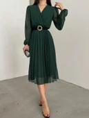 Kadın şifon Kumaş Astalı Kloş Kesim Kruvaze Yaka Midi Boy Elbise thumbnail 2