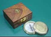 Ahşap Kutulu Pirinç Pusula Model 9 thumbnail 1