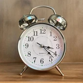 Gümüş Metal Alarmlı Masa Saati thumbnail 3
