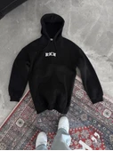 Uzun Kol Kapşonlu Göğüs Baskılı SweatShirt - Siyah thumbnail 2