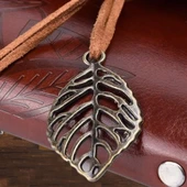 Yaprak Desenli Kahverengi Deri Defter thumbnail 3