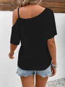 Kadın Tek Omuzu Açık Ip Askılı Baskılı Viskon Bluz thumbnail 3