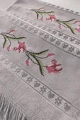 Sevim 2'li Kanaviçe Gül Nakışlı Jakarlı Kadife El Yüz Havlusu - 50x90 Cm thumbnail 1