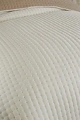 Elisa Dolgulu Çift Taraflı Çift Kişilik 240x260 Cm Yatak Örtüsü Krem thumbnail 2