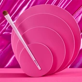 Essence Eyeshadow Brush - 01 Throwing A Little Shade thumbnail 3