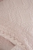 Zoya Dantelli Kapitoneli Ultrasonik Çift Kişilik Yatak Örtüsü Pudra thumbnail 4