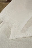 Zoya Dantelli Kapitoneli Ultrasonik Çift Kişilik Yatak Örtüsü Krem thumbnail 8