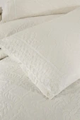 Zoya Dantelli Kapitoneli Ultrasonik Çift Kişilik Yatak Örtüsü Krem thumbnail 4