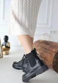 Harte Siyah Cilt Bağcıklı Kadın Bot thumbnail 3