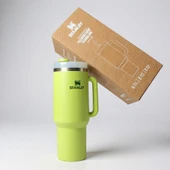 Stanley Quencher Termos x Hello Kitty Yeşil 1.18 Lt. Pipetli thumbnail 1