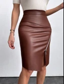 Kadın Yüksek Bel Yandan Fermuarlı Ve Yırtmaçlı Deri Etek - 6