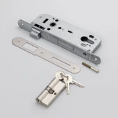 Yale Dış Kapı Kilidi Oda Kapısı Barelli Silindirli 40x23 mm 3 Anahtarlı Dayanıklı Oval Gömme Kilit thumbnail 7